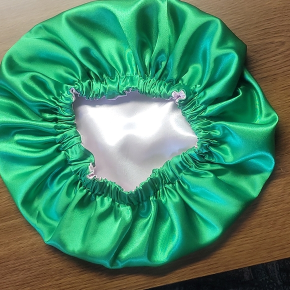 Satin reversabel hair bonnet - Picture 7 of 8